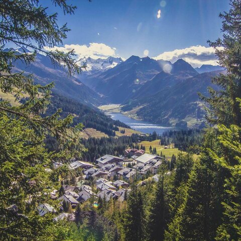 Blick auf Königsleiten von oben