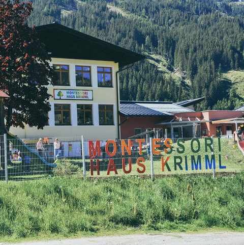 Blick auf das Montessori Haus Krimml