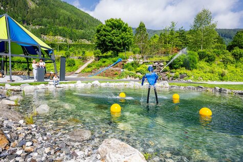 Attraktion in einem Teich in den Krimmler WasserWelten
