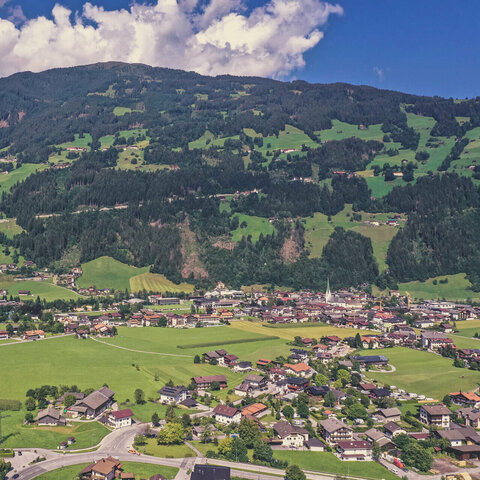 Blick auf die Gemeinde Zellberg