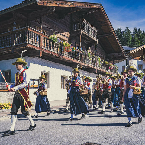 Walder Bauernmarkt & Platzkonzert