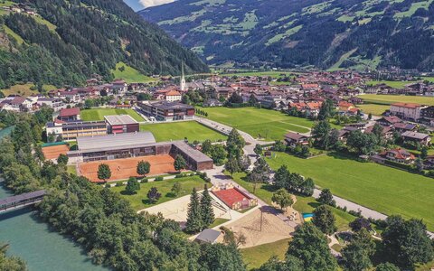 Blick auf die Gemeinde Zell am Ziller