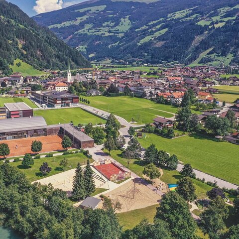 Blick auf die Gemeinde Zell am Ziller