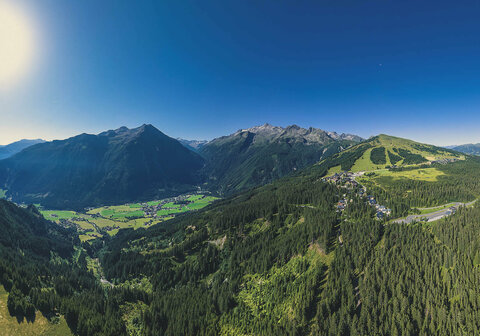 Blick auf eine traumhafte Bergkulisse