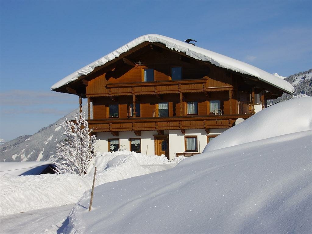 Haus-Winter.jpg