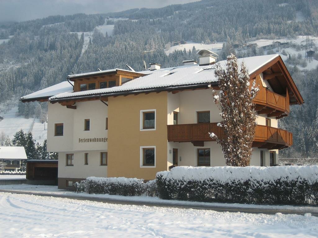 Haus-Winter.jpg