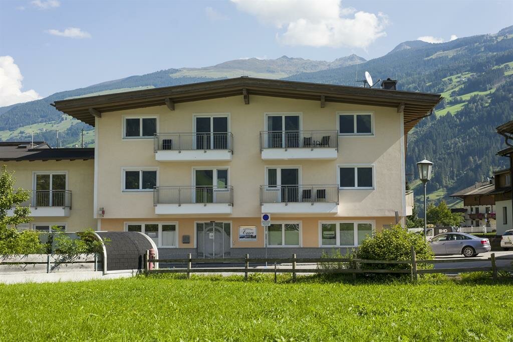 Ferienhaus-Egger-Zell-am-Ziller-im-Sommer.jpg