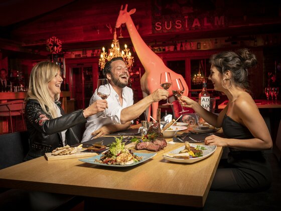 Essen bis Mitternacht in Königsleiten (im Winter)