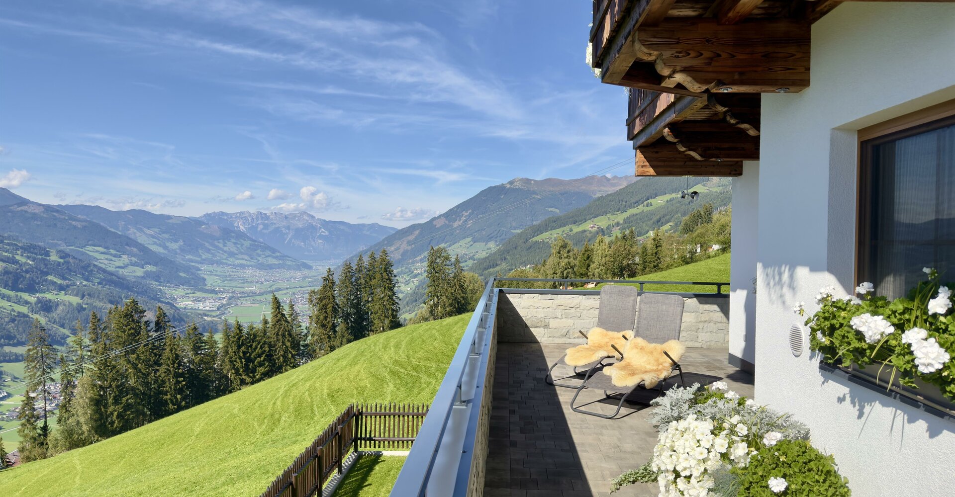 Geniessen-Sie-die-Ruhe-auf-der-Terrasse.jpeg