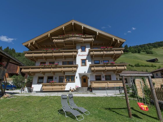 Öffentliche E-Ladestation Auto beim Kupfnerhof