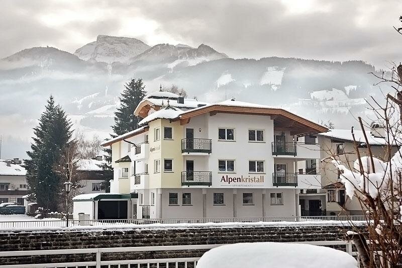 Alpenkristall-Zell-am-Ziller.jpg