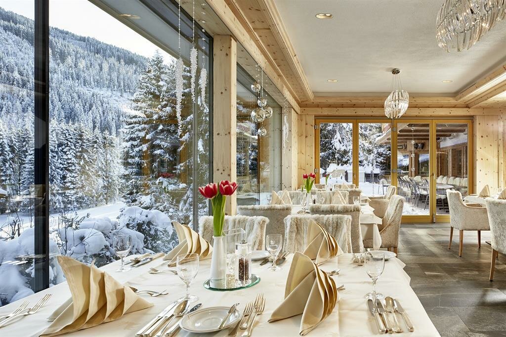Restaurant.jpg