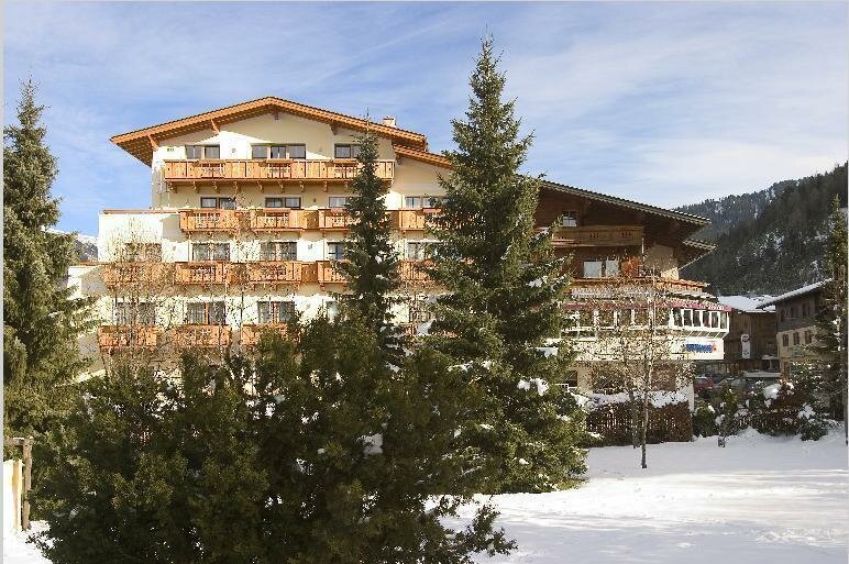 Hotel-Sportalm-im-Winter.jpg