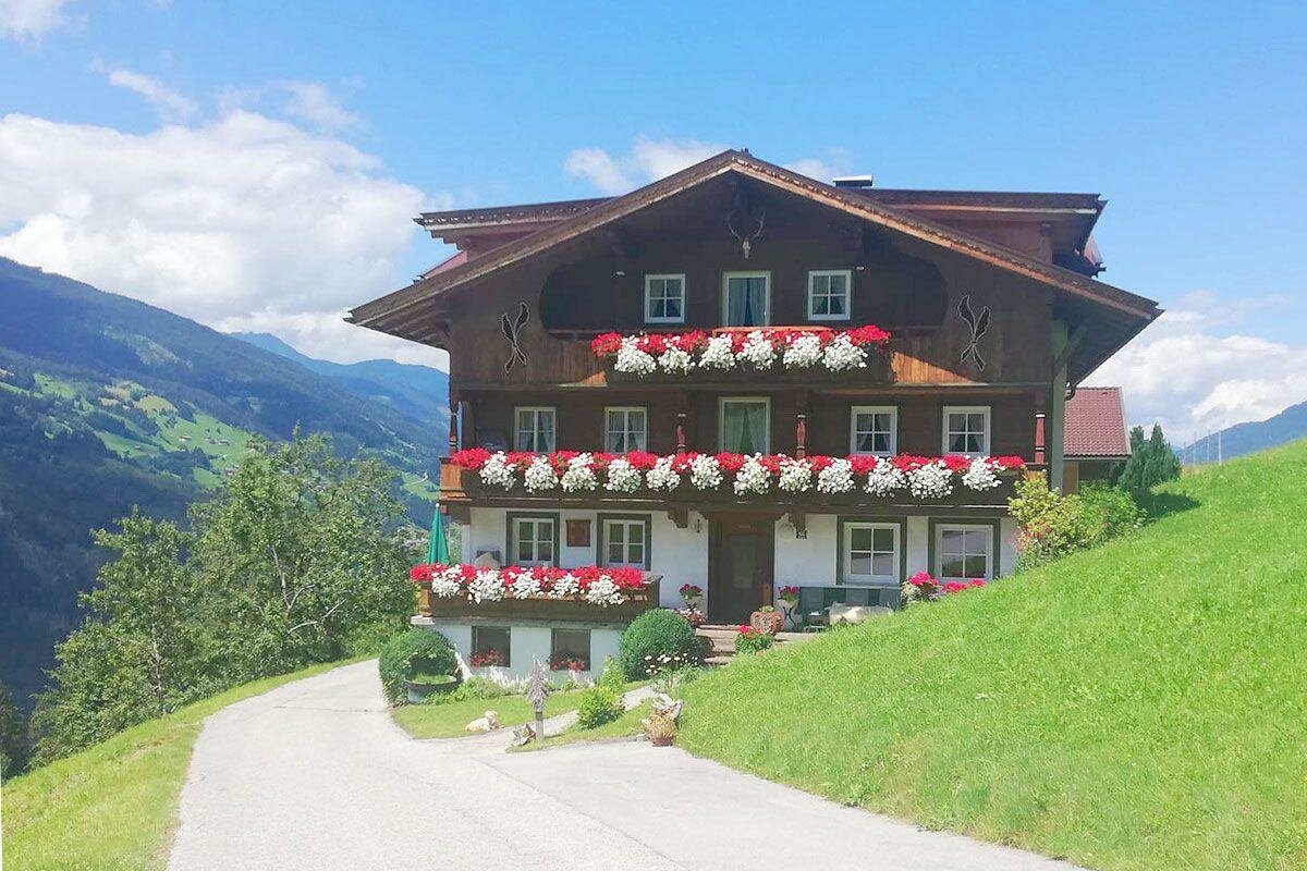 unterlehenhof-zillertal-arena-bauernhof-08-de78e7f.jpeg