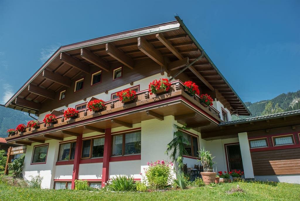 Ferienwohnungen-Bachmaier-Sommer.jpg