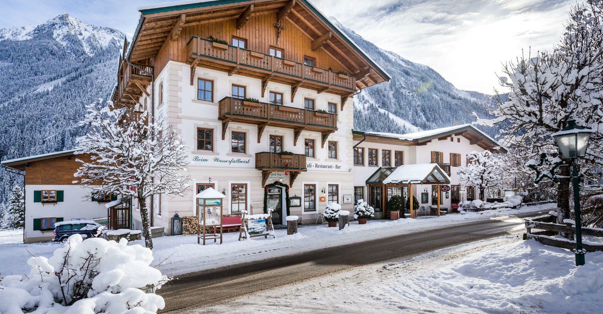 Hotel-Krimmlerfaelle01.jpg