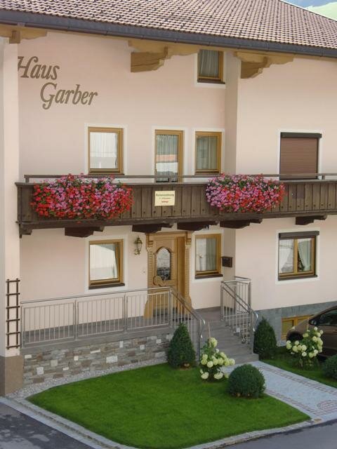 Haus-Garber.jpg